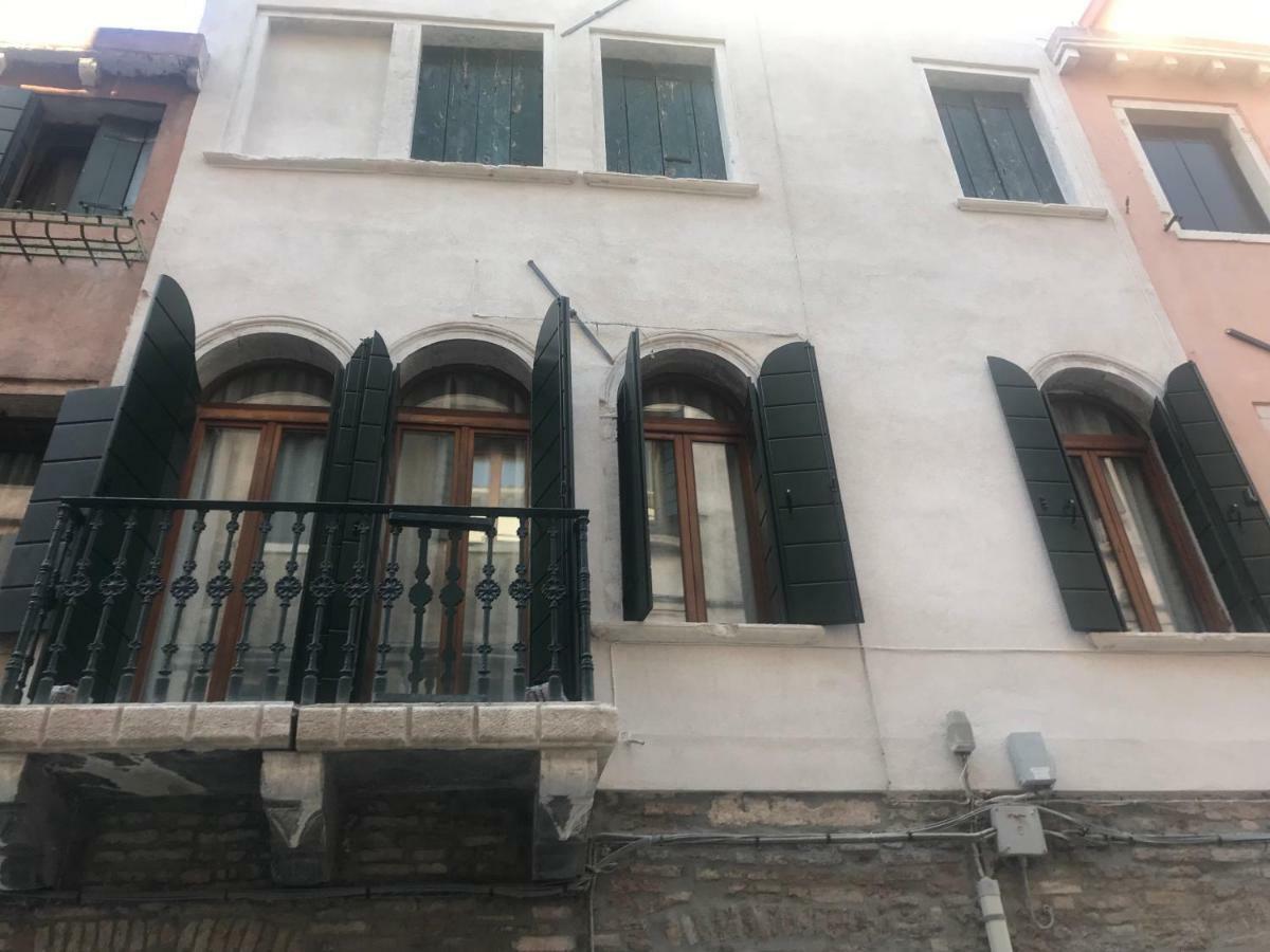 Privacy In Venice - Your Apartment To Be Let Alone Luaran gambar