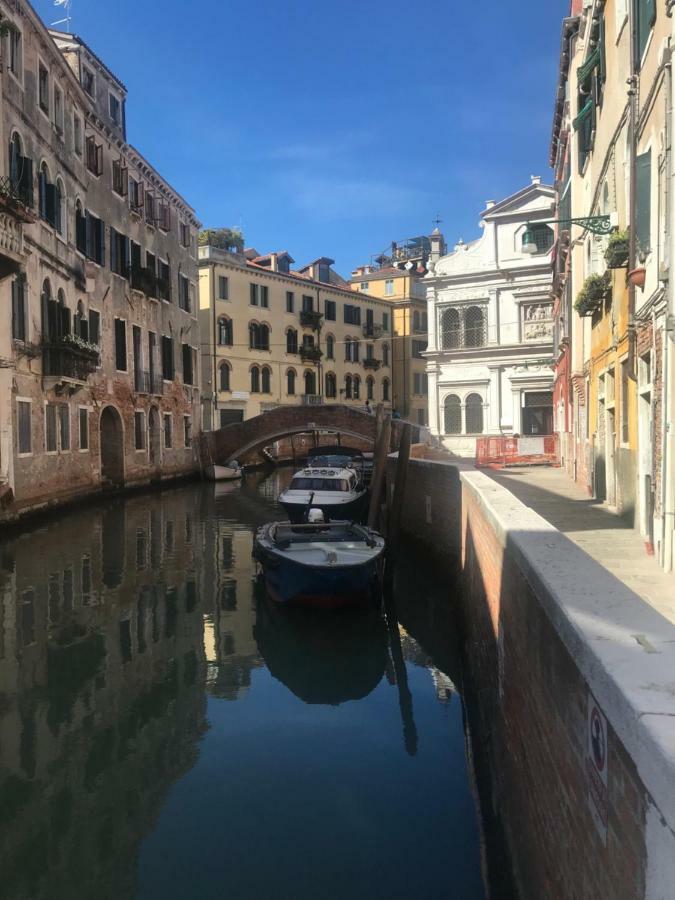 Privacy In Venice - Your Apartment To Be Let Alone Luaran gambar